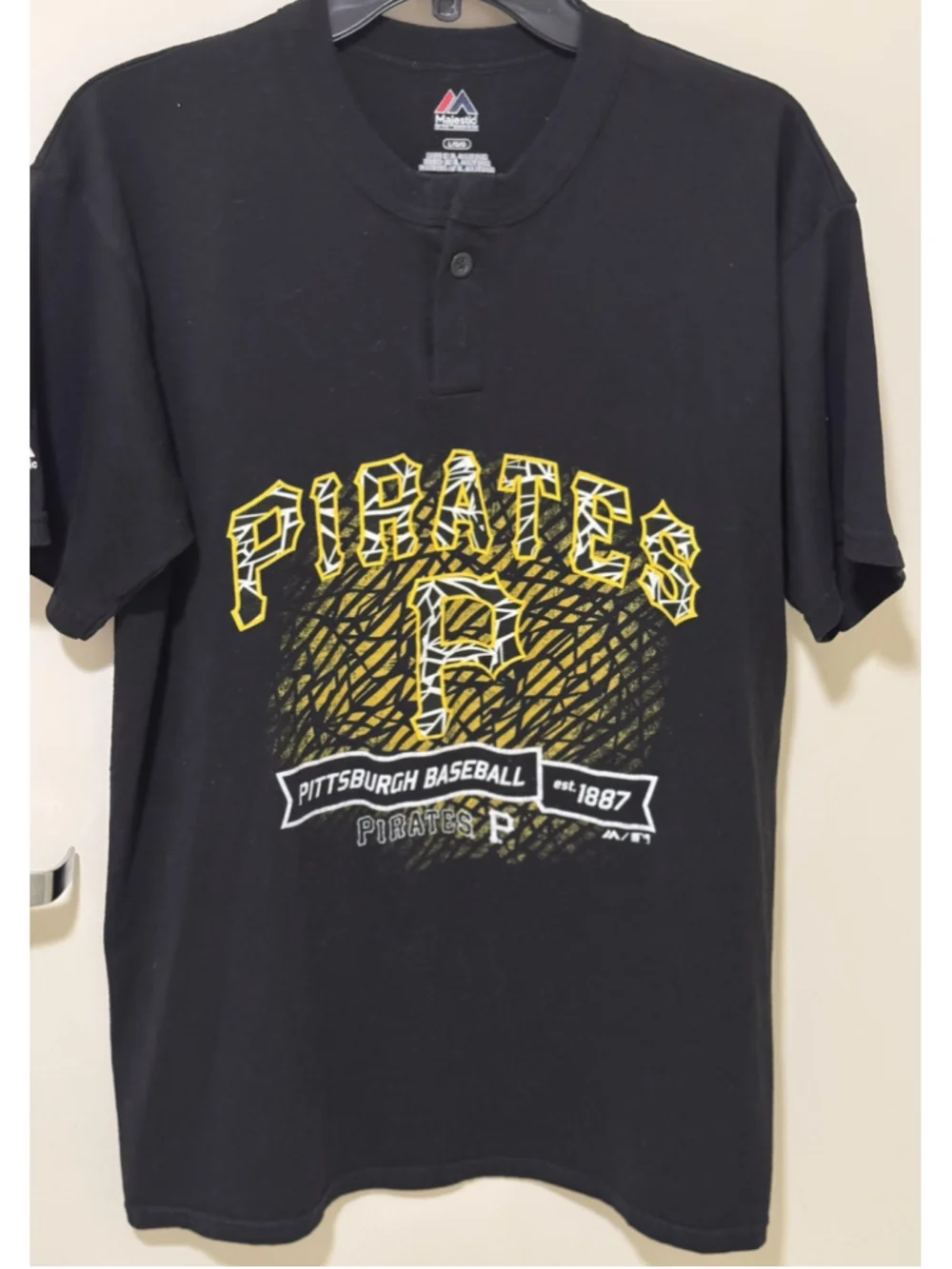 Pittsburgh Pirates Majestic Henley T-Shirt Black Men Size L